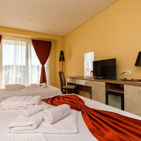 Hotel Franca Ulcinj Bagian luar foto