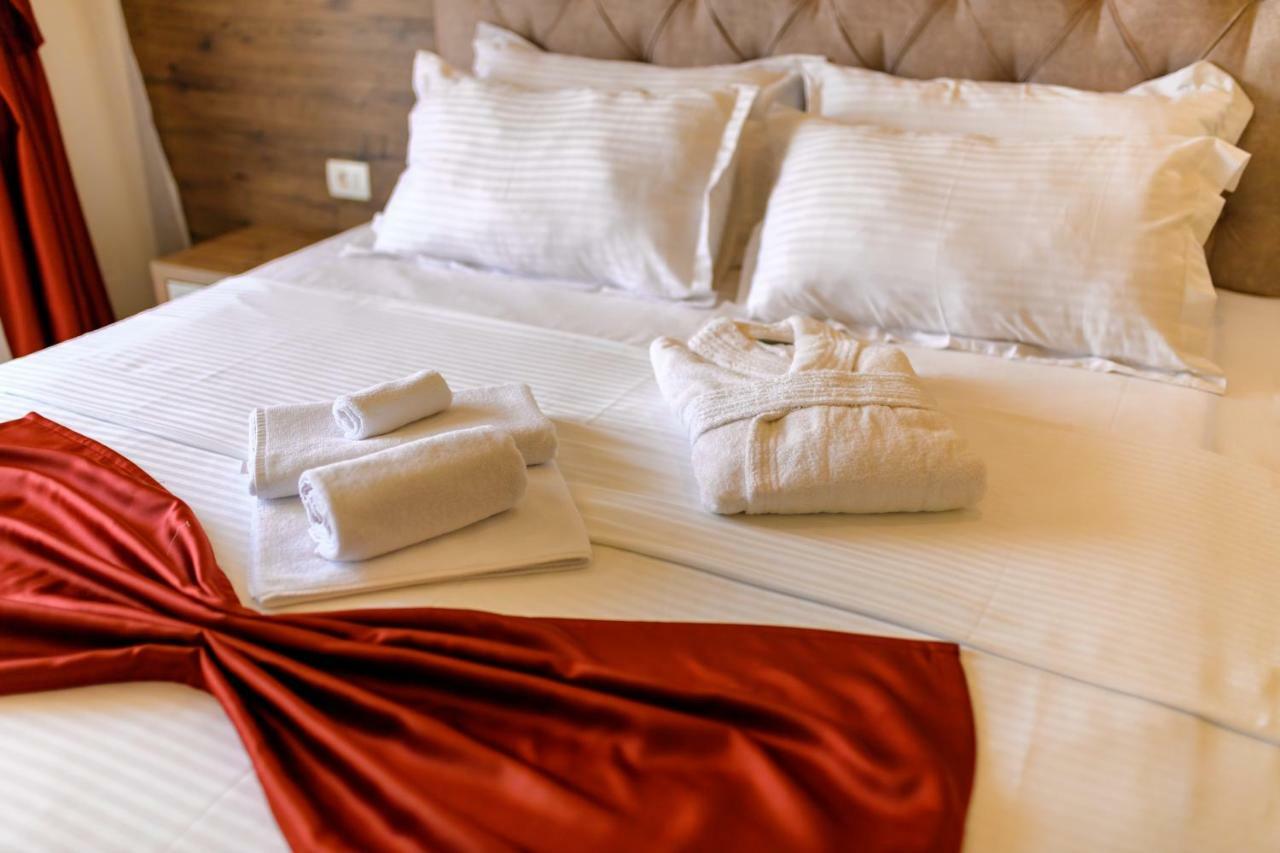 Hotel Franca Ulcinj Bagian luar foto