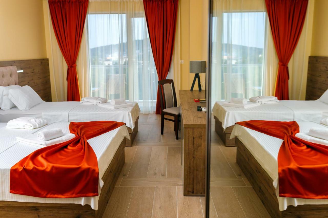Hotel Franca Ulcinj Bagian luar foto