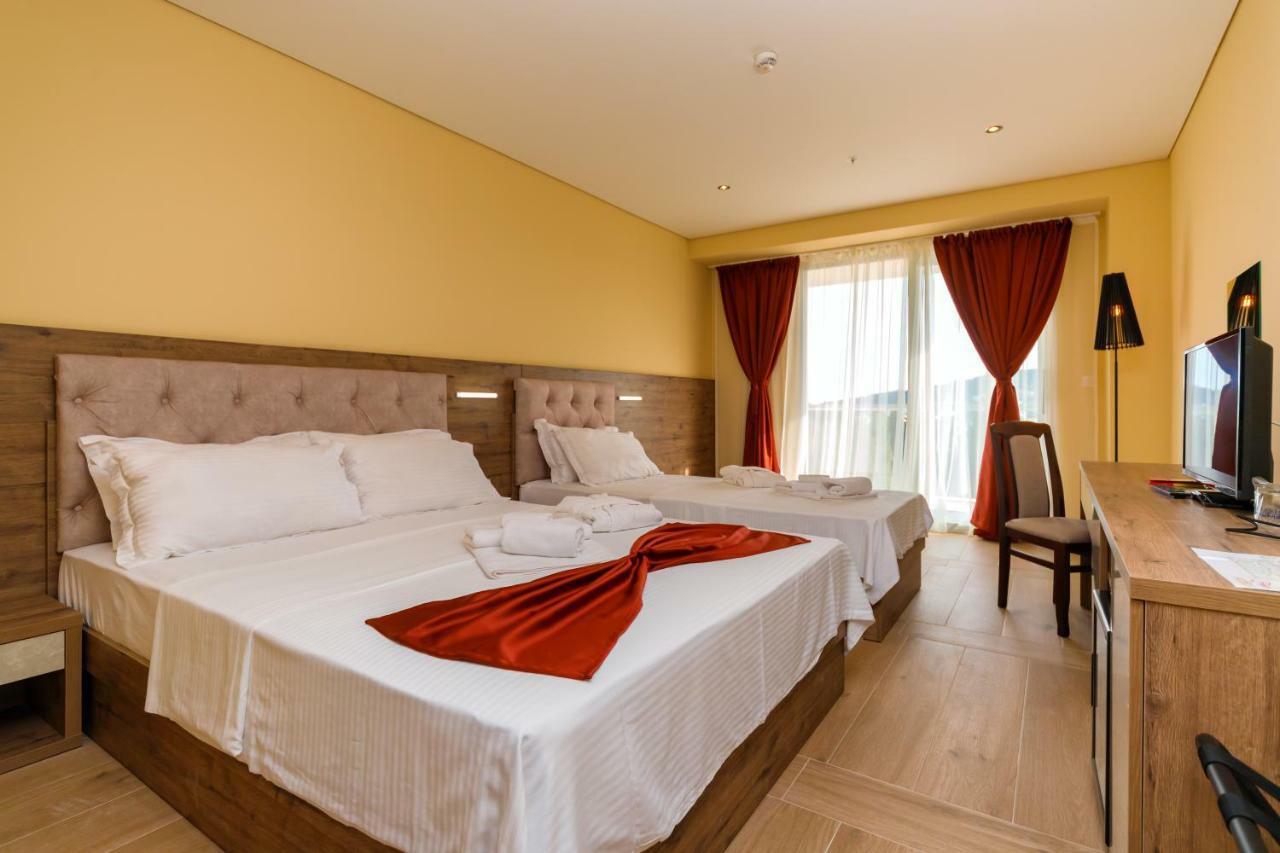 Hotel Franca Ulcinj Bagian luar foto